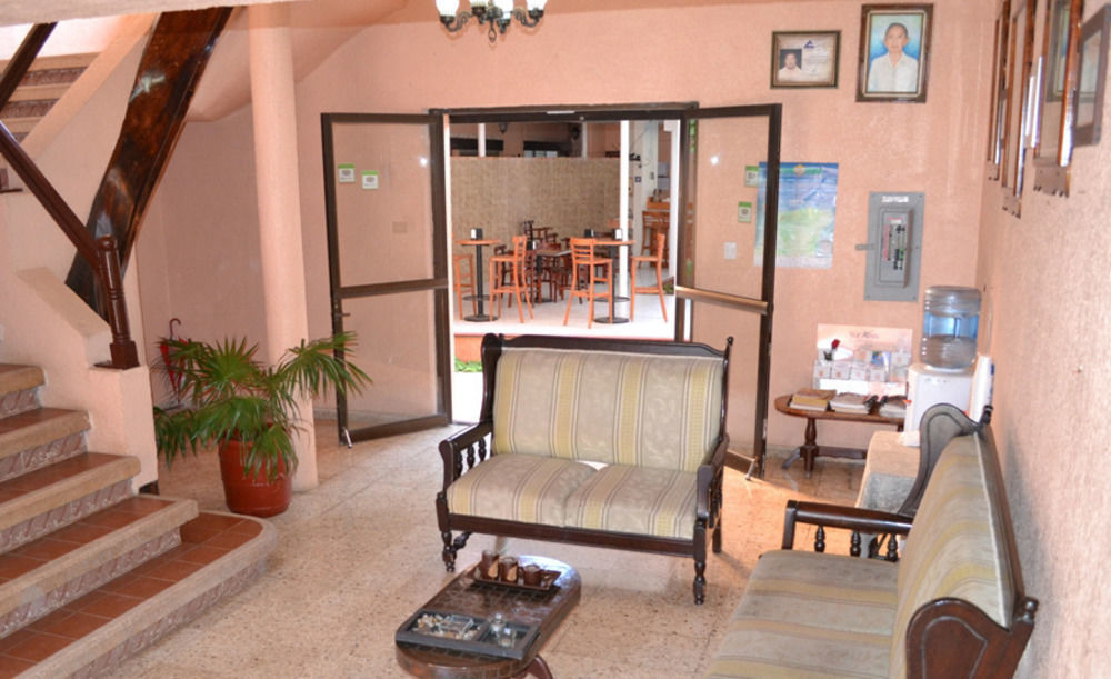 Hotel Plaza Yucatan Ticul Esterno foto